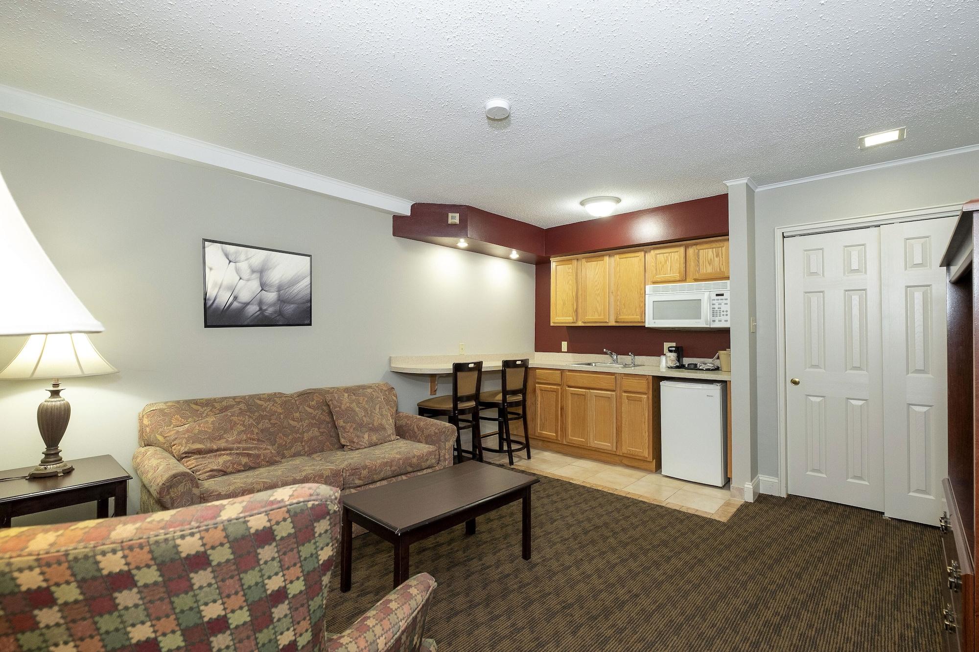 Red Roof Inn & Suites Хейзълтън Екстериор снимка